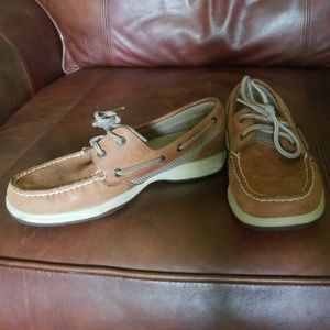Sperry tan Topsiders